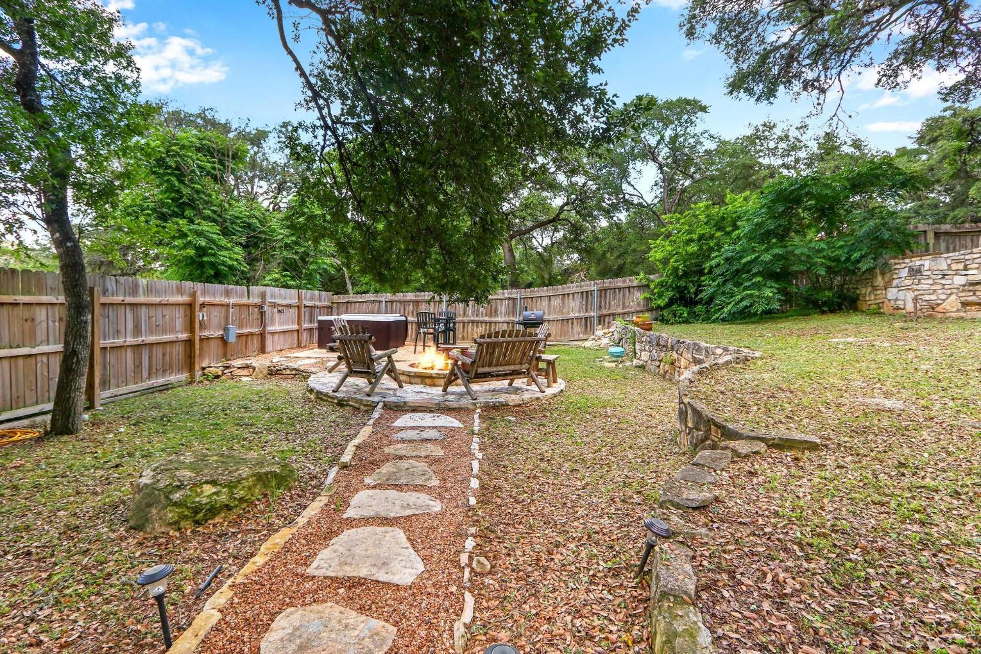 Mi Rancho Villa Wimberley Exterior photo